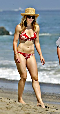 Bikini hottie Jessica Biel on cam